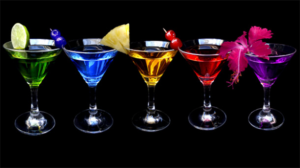 你想成為眾人焦點(diǎn)嗎？LED智能酒杯